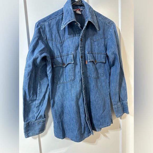 Rare vintage made in Canada Levi’s denim shirt size small - Picture 2 of 16
